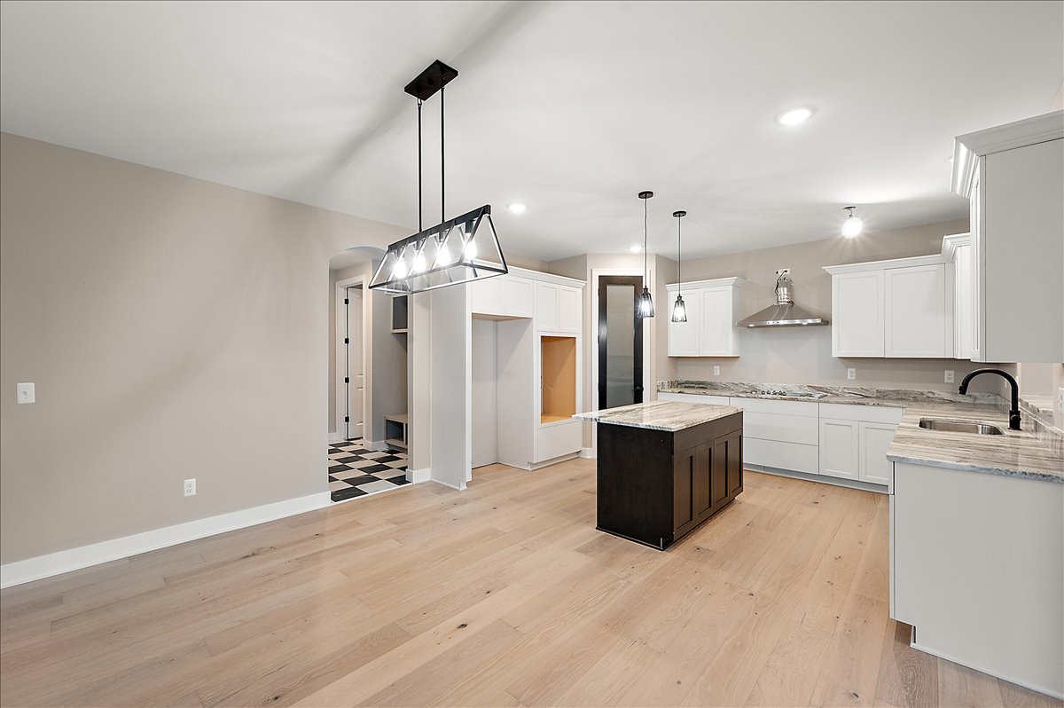 44-24021 Sawgrass Dr-44