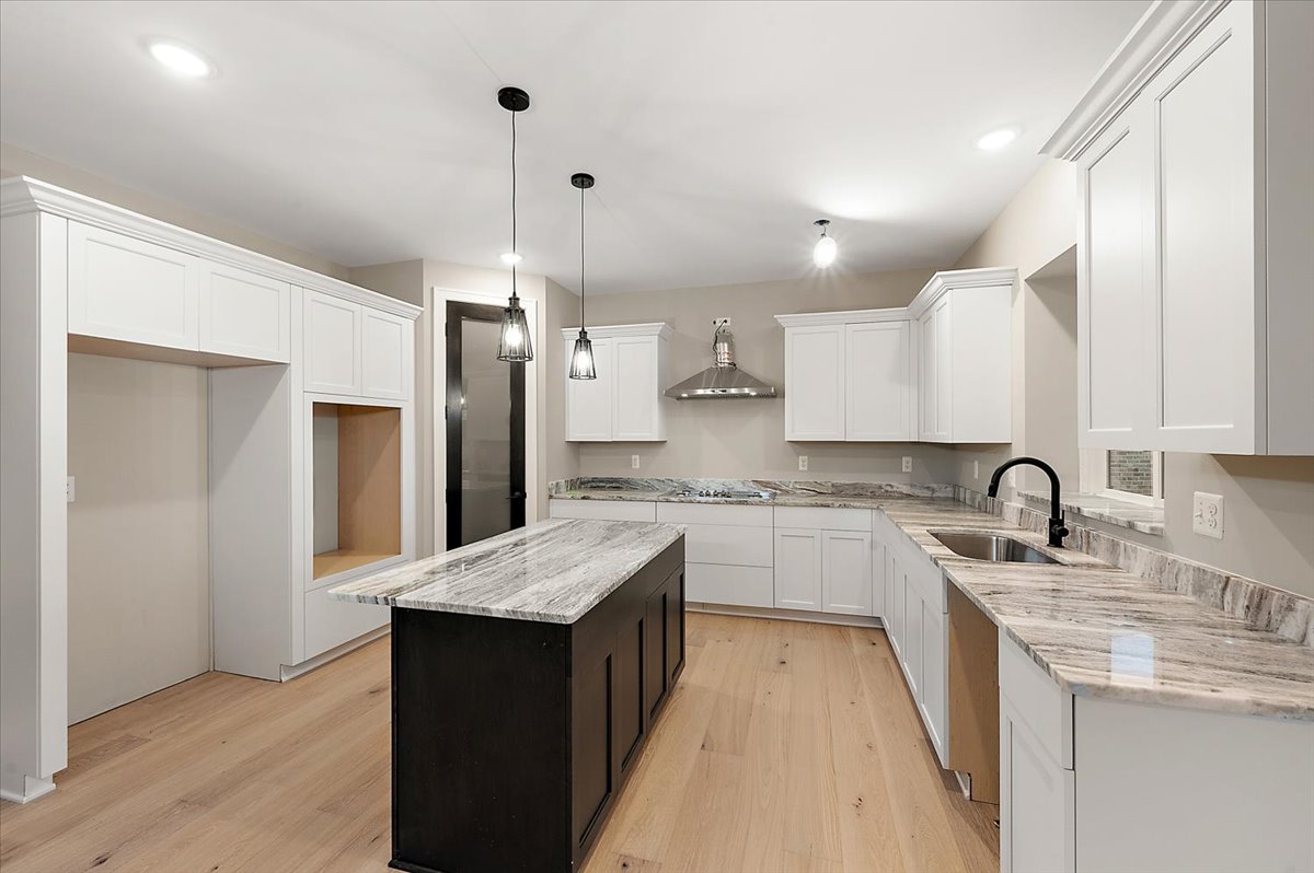 48-24021 Sawgrass Dr-48