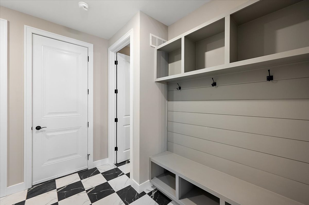 56-24021 Sawgrass Dr-56